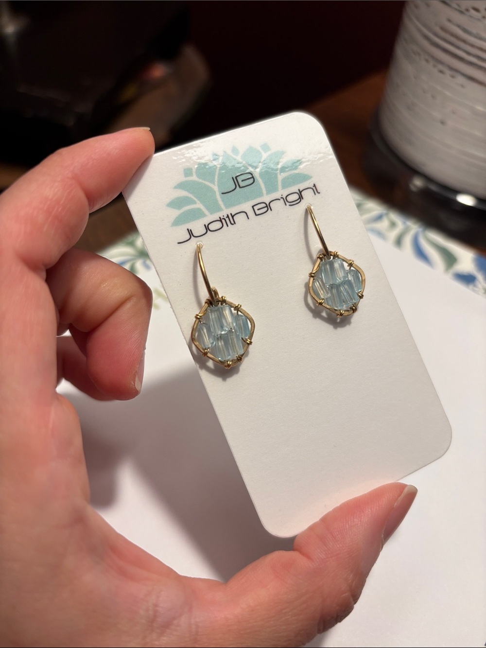 🩵JUDITH BRIGHT Gold & Light Blue Glass Drop Earrings